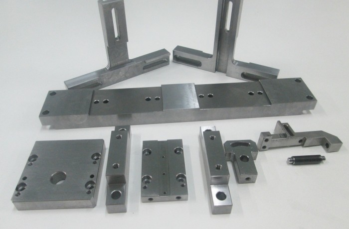 Cơ khí chính xác MS 13